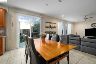 Single Family Residence, 1174 Tropicana Ln ln, Brentwood, CA 94513 - 9