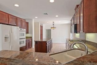 Single Family Residence, 39684 Clos Du Val, Murrieta, CA 92563 - 10