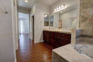 Single Family Residence, 39684 Clos Du Val, Murrieta, CA 92563 - 24