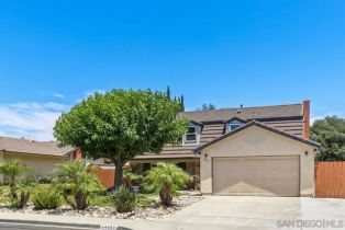 Single Family Residence, 14437 Hillndale way, Poway, CA 92064 - 2