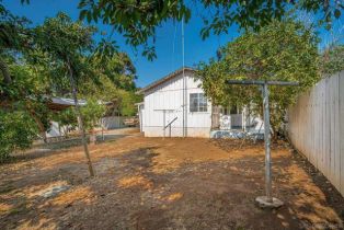 Single Family Residence, 930 Iowa, Fallbrook, CA 92028 - 25