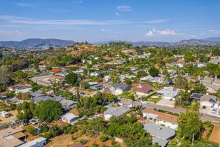 Single Family Residence, 930 Iowa, Fallbrook, CA 92028 - 3