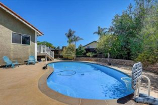 Single Family Residence, 1610 Quiet Hills dr, Oceanside, CA 92056 - 44