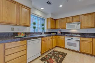 Condominium, 207 Moresby ln, Redwood City, CA 94063 - 6