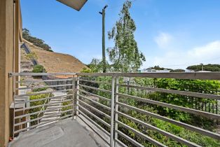 Condominium, 401 Crescent ct, District 10 - Southeast, CA 94134 - 25