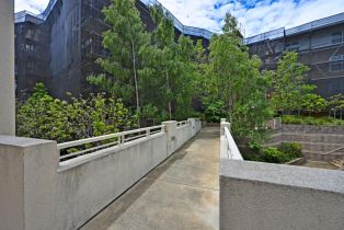 Condominium, 401 Crescent ct, District 10 - Southeast, CA 94134 - 33