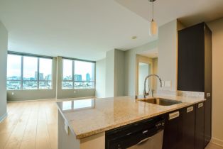 Condominium, 300 Berry st, District 10 - Southeast, CA 94158 - 11