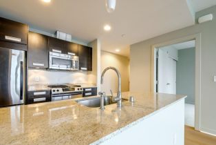 Condominium, 300 Berry st, District 10 - Southeast, CA 94158 - 13