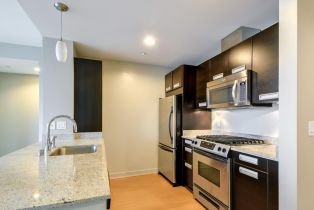 Condominium, 300 Berry st, District 10 - Southeast, CA 94158 - 15