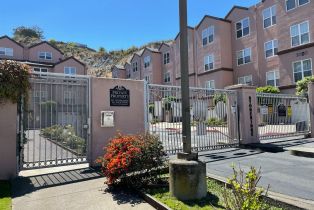 Condominium, 403 Stoneridge ln, District 10 - Southeast, CA 94134 - 4