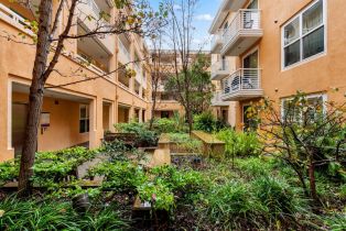 Condominium, 301 Crescent ct, District 10 - Southeast, CA 94134 - 33