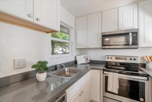 Condominium, 85 Caire ter, District 10 - Southeast, CA 94107 - 8