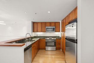 Condominium, 400 Beale st, District 10 - Southeast, CA 94105 - 3