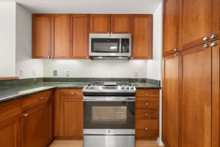 Condominium, 400 Beale st, District 10 - Southeast, CA 94105 - 7