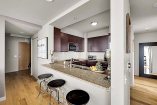 Condominium, 425 1st st, District 10 - Southeast, CA 94105 - 18