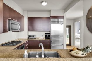 Condominium, 425 1st st, District 10 - Southeast, CA 94105 - 19