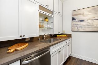 Condominium, 930 Pine st, District 10 - Southeast, CA 94108 - 7