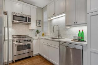 Condominium, 3947 17th st, District 10 - Southeast, CA 94114 - 12