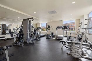 Condominium, 501 Crescent way, District 10 - Southeast, CA 94134 - 34