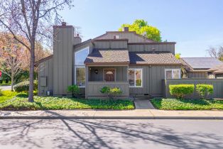 Condominium, 100 Walnut Hill Court, Los Gatos, CA  Los Gatos, CA 95032