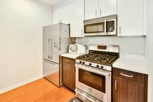 Condominium, 555 Bartlett st, District 10 - Southeast, CA 94110 - 3