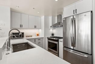 Condominium, 400 Beale st, District 10 - Southeast, CA 94105 - 11