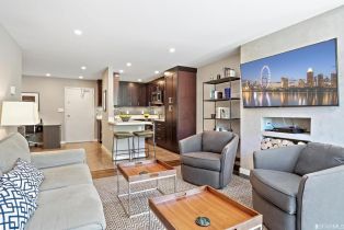 Condominium, 45 Ora way, District 10 - Southeast, CA 94131 - 2