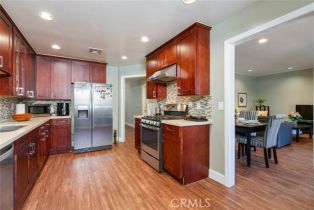 Condominium, 5200 White Oak ave, Encino, CA 91316 - 12