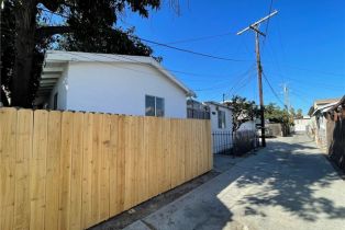 Residential Income, 211 Eagle street, Long Beach, CA 90806 - 3