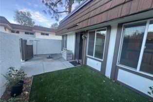 Condominium, 10064 Larwin ave, Chatsworth, CA 91311 - 4