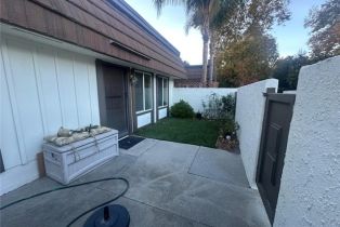 Condominium, 10064 Larwin ave, Chatsworth, CA 91311 - 5