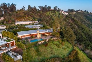 Single Family Residence, 1470 Laurel WAY, Beverly Hills, CA  Beverly Hills, CA 90210