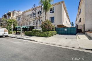 Condominium, 5250 Zelzah AVE, Encino, CA  Encino, CA 91316