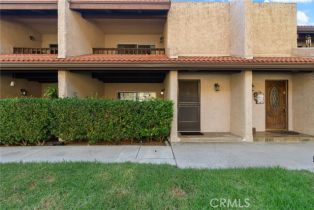 Condominium, 8024 Via Pompeii, Burbank, CA  Burbank, CA 91504