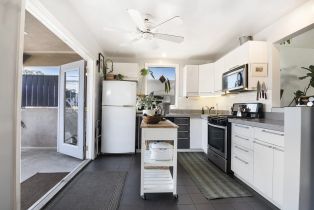 Condominium, 1261 1st st, Long Beach, CA 90802 - 4