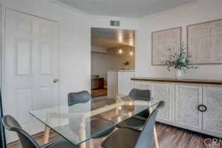 Condominium, 13142 Riverside dr, Sherman Oaks, CA 91423 - 13