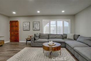 Condominium, 13142 Riverside dr, Sherman Oaks, CA 91423 - 4