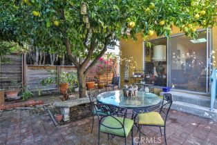 Single Family Residence, 12700 Sarah st, Studio City, CA 91604 - 17