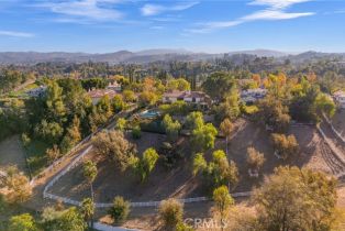 Single Family Residence, 5871 Maury ave, Woodland Hills, CA 91367 - 39