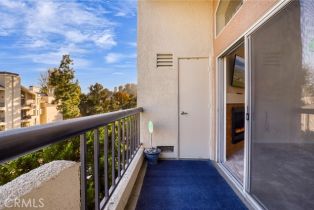 Condominium, 5530 Owensmouth ave, Woodland Hills, CA 91367 - 21