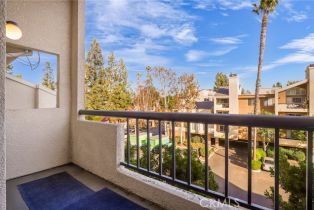 Condominium, 5530 Owensmouth ave, Woodland Hills, CA 91367 - 22