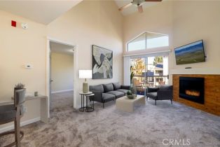 Condominium, 5530 Owensmouth AVE, Woodland Hills, CA  Woodland Hills, CA 91367