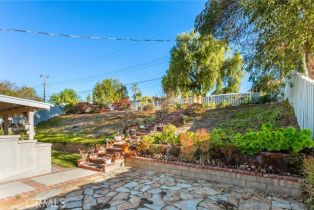 Single Family Residence, 1379 Avenida De Los Arboles, Thousand Oaks, CA 91360 - 24