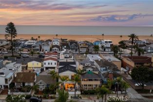 Single Family Residence, 115 Bay ave, Newport Beach, CA 92661 - 61