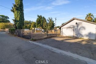 Single Family Residence, 716 7th st, Corona, CA 92882 - 36