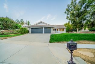 Single Family Residence, 1405 Merganser CIR, Corona, CA  Corona, CA 92882