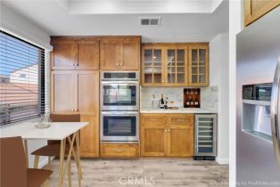 Condominium, 16476 Bordeaux ln, Huntington Beach, CA 92649 - 16