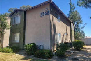 Condominium, 2548 Avenida Del, Corona, CA 92882 - 2