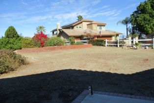 Single Family Residence, 17474 Crestlake ln, Riverside, CA 92503 - 35