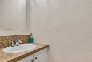 Condominium, 2502 Bryn Mawr ln, Riverside, CA 92507 - 10